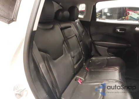 2018 Jeep Compass Limited 4X4 from USA, damaged, VIN 3C4NJDCB2JT205363